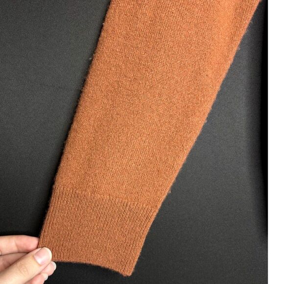 Quince Womens Chestnut Mongolian Cashmere Long-Sleeved Soft Crewneck Sweater - M - Picture 7 of 9